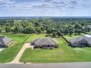 200 Meadow Lark Lane, Blanchard, OK 73010