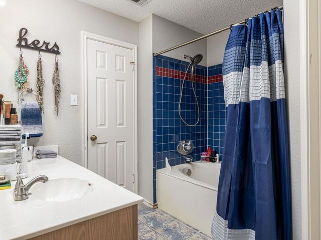 805 Betterman DR, Pflugerville, TX 78660