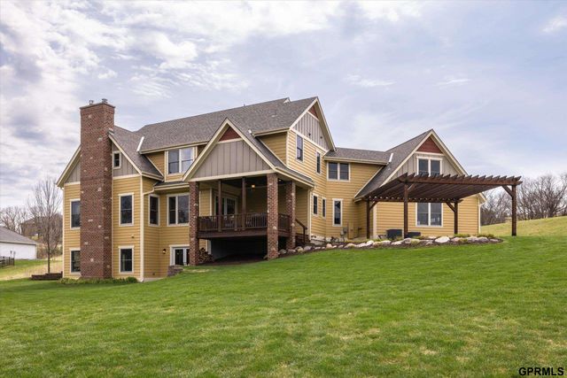 10208 Cottonwood Creek Boulevard, Blair, NE 68008