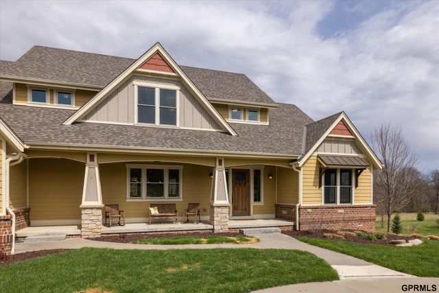 10208 Cottonwood Creek Boulevard, Blair, NE 68008