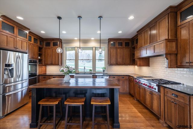 10208 Cottonwood Creek Boulevard, Blair, NE 68008