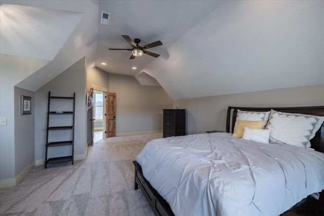 10208 Cottonwood Creek Boulevard, Blair, NE 68008