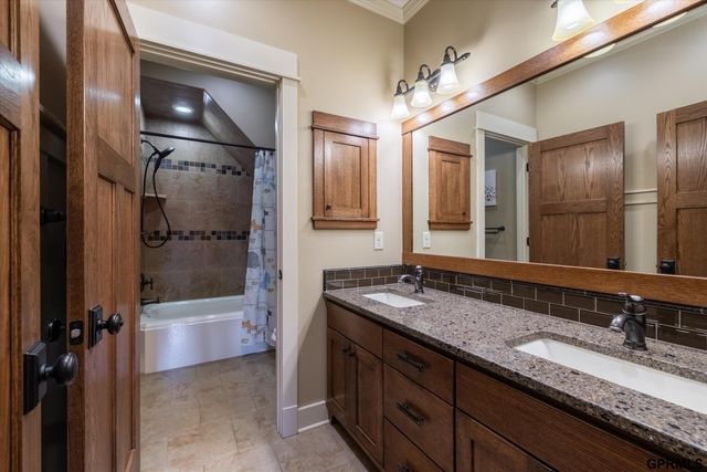 10208 Cottonwood Creek Boulevard, Blair, NE 68008