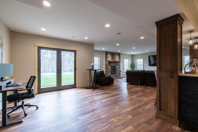 10208 Cottonwood Creek Boulevard, Blair, NE 68008