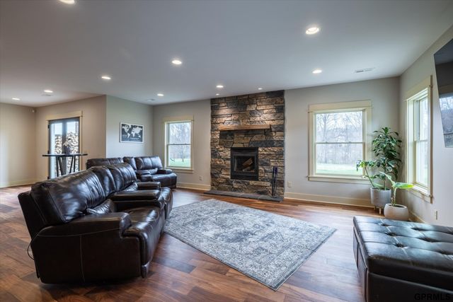 10208 Cottonwood Creek Boulevard, Blair, NE 68008