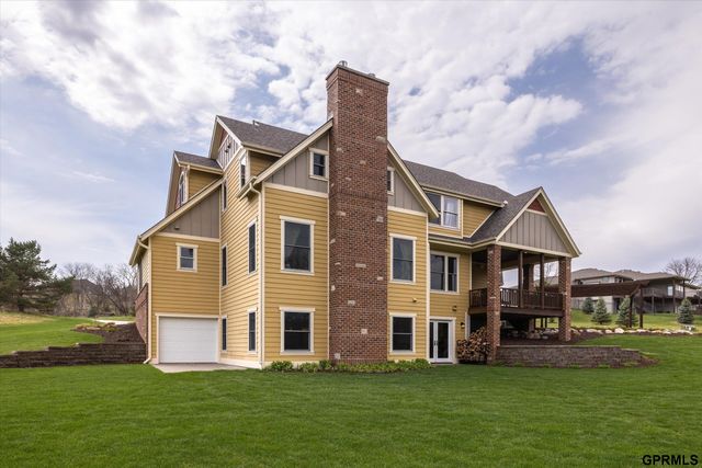 10208 Cottonwood Creek Boulevard, Blair, NE 68008