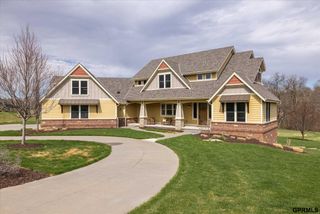10208 Cottonwood Creek Boulevard, Blair, NE 68008