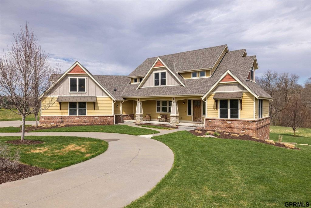 10208 Cottonwood Creek Boulevard, Blair, NE 68008