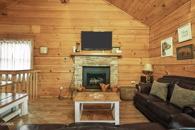 760 Ski View Lane, Sevierville, TN 37876