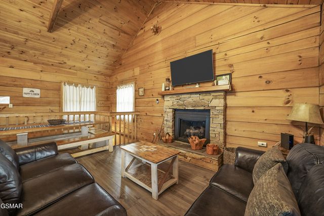 760 Ski View Lane, Sevierville, TN 37876