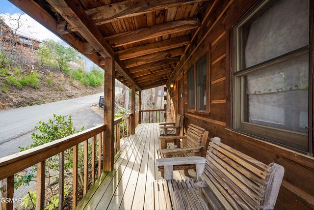 760 Ski View Lane, Sevierville, TN 37876