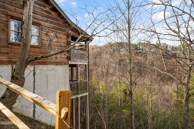 760 Ski View Lane, Sevierville, TN 37876