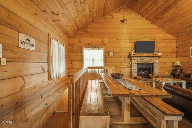 760 Ski View Lane, Sevierville, TN 37876