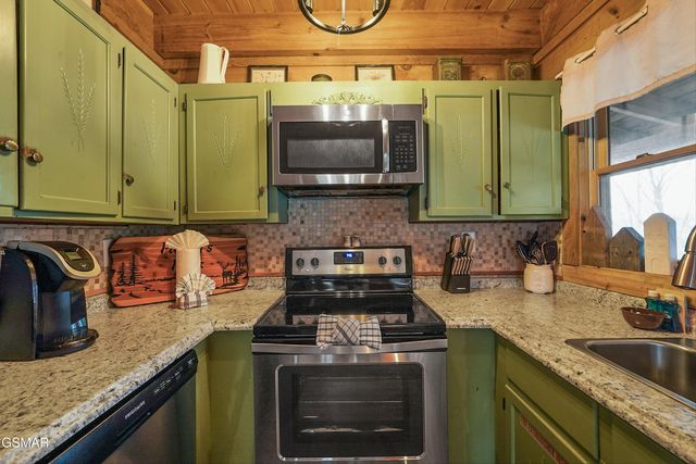 760 Ski View Lane, Sevierville, TN 37876