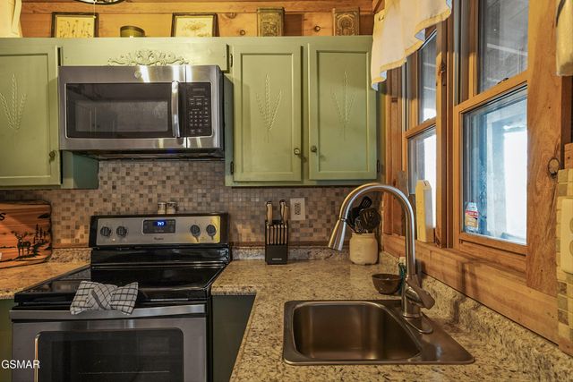 760 Ski View Lane, Sevierville, TN 37876