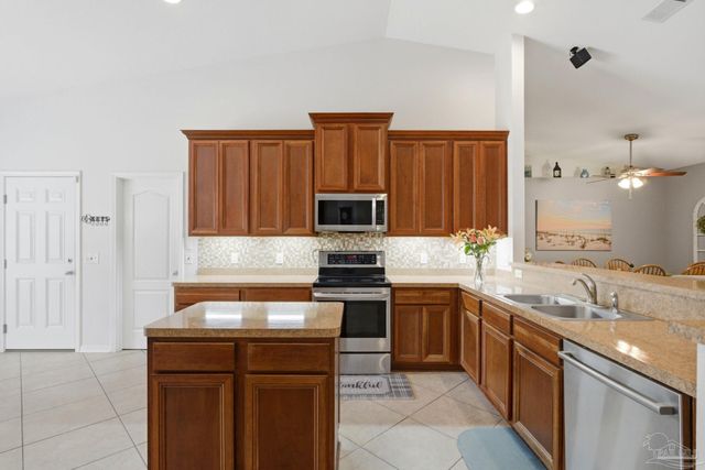 8435 Ferlon Ave, Pensacola, FL 32526