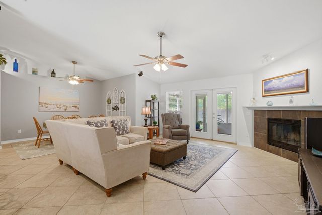 8435 Ferlon Ave, Pensacola, FL 32526