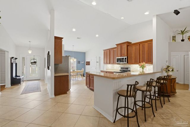 8435 Ferlon Ave, Pensacola, FL 32526