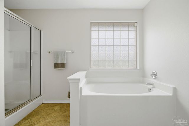 8435 Ferlon Ave, Pensacola, FL 32526