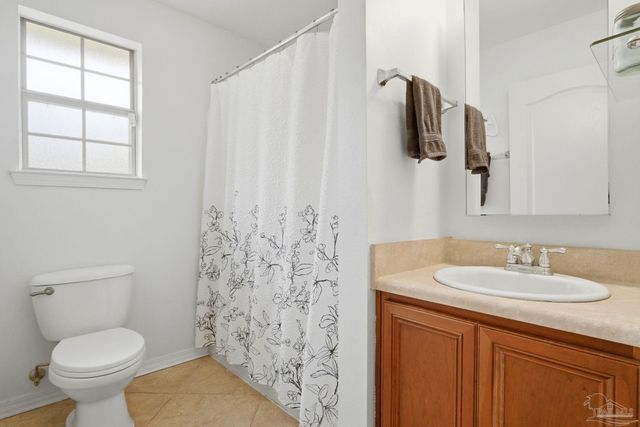 8435 Ferlon Ave, Pensacola, FL 32526