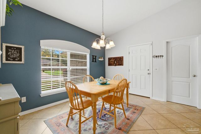 8435 Ferlon Ave, Pensacola, FL 32526