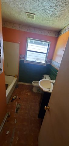 6043 Glenhurst Drive, Houston, TX 77033