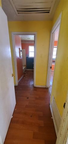 6043 Glenhurst Drive, Houston, TX 77033