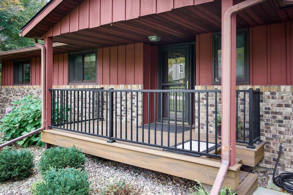 2197 Clinton Drive, Winona, MN 55987 — photo 2