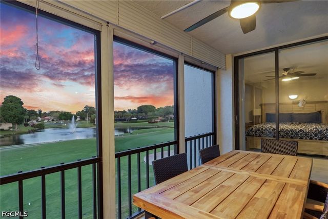 4586 Trawler CT 305, Fort Myers, FL 33919