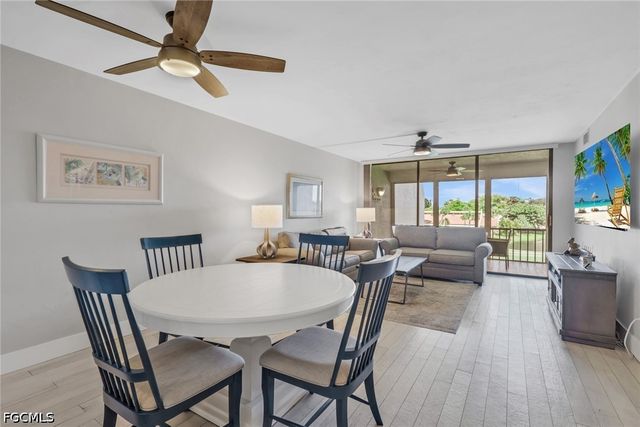 4586 Trawler CT 305, Fort Myers, FL 33919