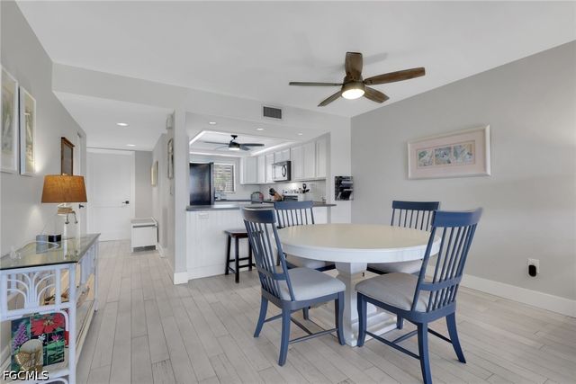 4586 Trawler CT 305, Fort Myers, FL 33919