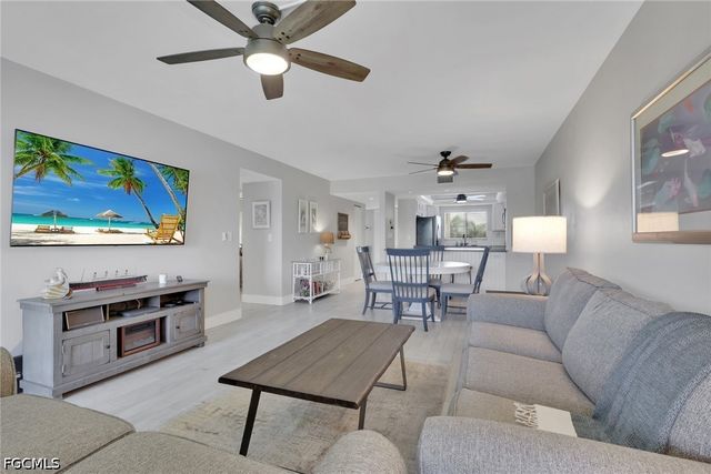 4586 Trawler CT 305, Fort Myers, FL 33919