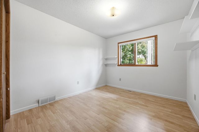 2522 34th Avenue S, Fargo, ND 58104