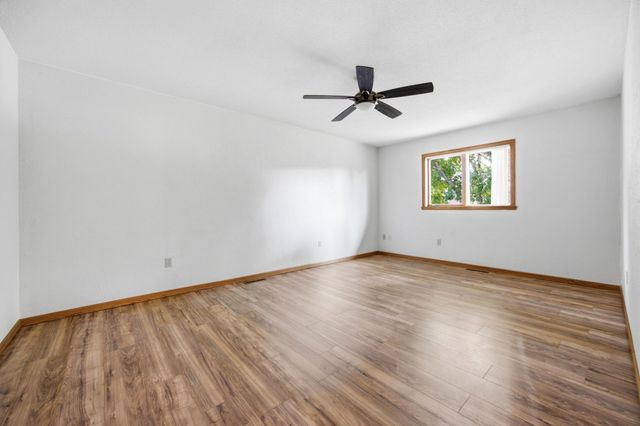 2522 34th Avenue S, Fargo, ND 58104