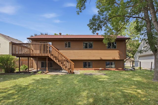 2522 34th Avenue S, Fargo, ND 58104