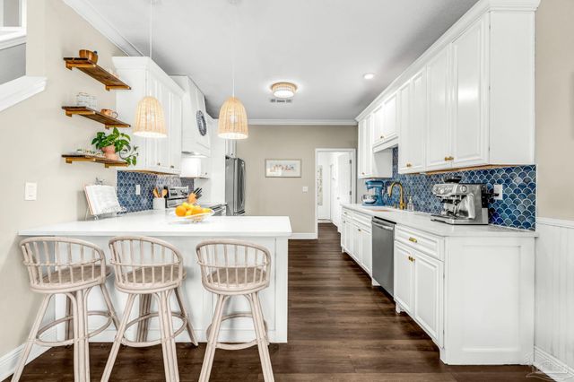 554 Downhaul Dr, Pensacola, FL 32507