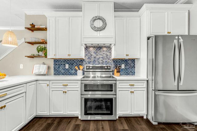 554 Downhaul Dr, Pensacola, FL 32507