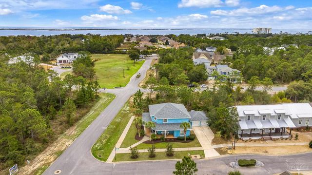 554 Downhaul Dr, Pensacola, FL 32507