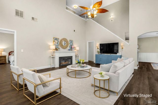 554 Downhaul Dr, Pensacola, FL 32507