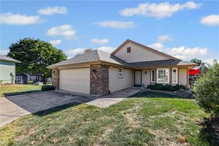 1009 SW 7th Street, Lee's Summit, MO 64081