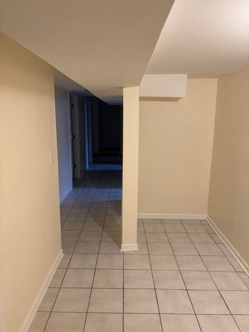 115 S Kilbourn Avenue 1st, Chicago, IL 60624