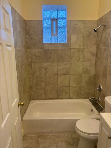 115 S Kilbourn Avenue 1st, Chicago, IL 60624