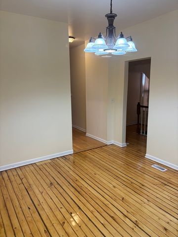 115 S Kilbourn Avenue 1st, Chicago, IL 60624