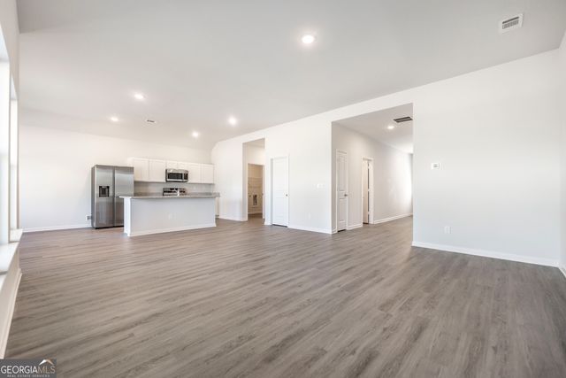 112 Monroe Court, Byron, GA 31008