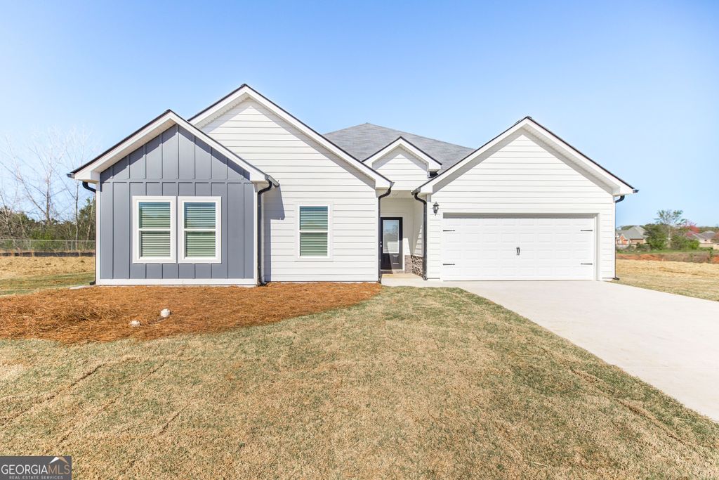 112 Monroe Court, Byron, GA 31008