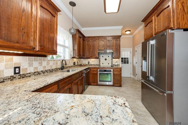 6905 Dianthus, Saint George, LA 70817