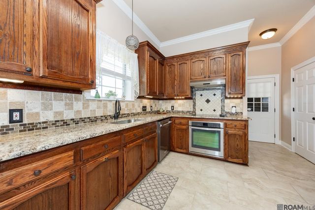 6905 Dianthus, Saint George, LA 70817