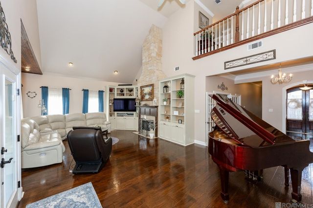 6905 Dianthus, Saint George, LA 70817