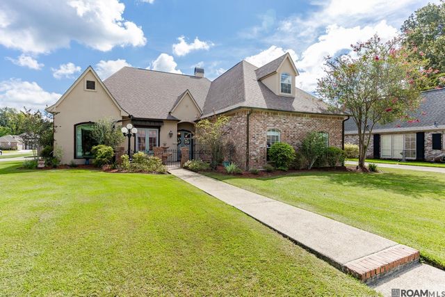 6905 Dianthus, Saint George, LA 70817