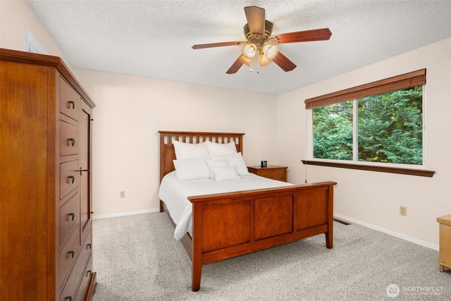 1336 Paradise Court SE, Lacey, WA 98503